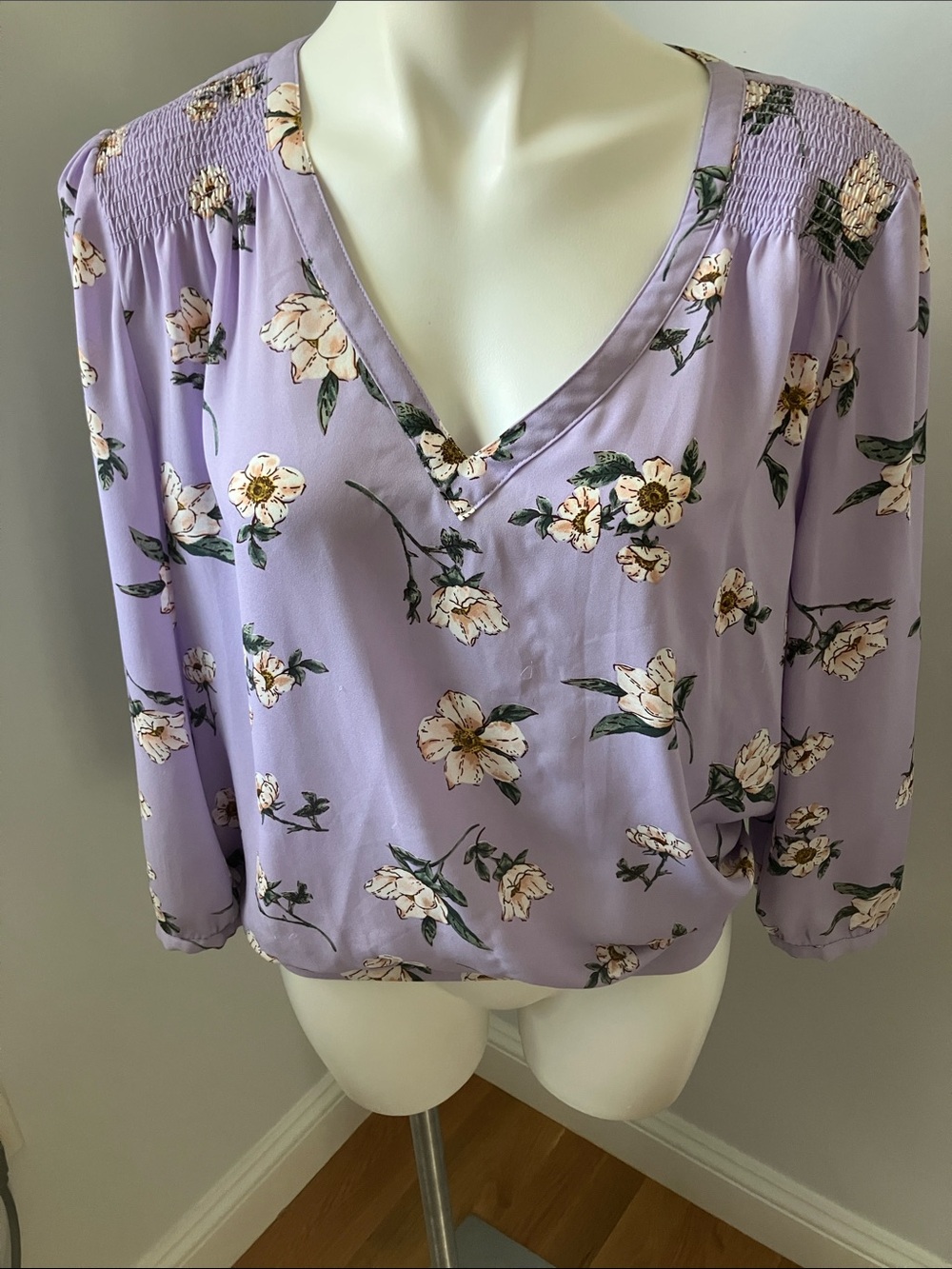 Lavender Floral V-Neck Women's Blouse